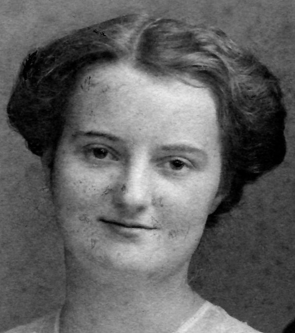 Dora Garbade 1913