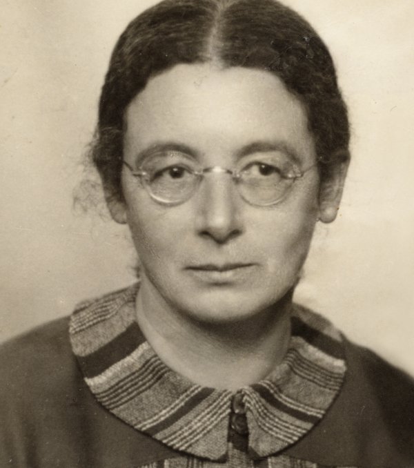 Paula Tobias